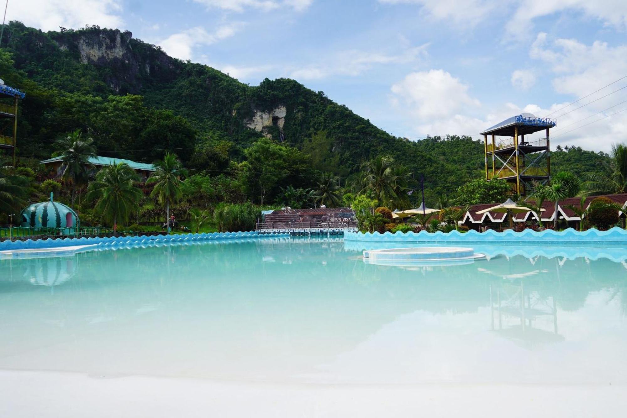 Hidden Valley Mountain And Wavepool Resort Pinamungahan Kültér fotó